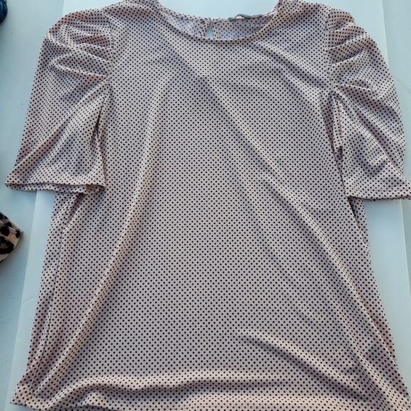 Adrianna Papell Tops - Adrianna Papell Pink Polka Dot Puff Sleeve Blouse  Women's Size Small EUC